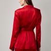 Jachete roșii din satin cu curea Ralph Lauren Quinton pentru femei Jachete roșii din satin cu curea Ralph Lauren Quinton pentru femei