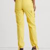 Pantaloni galbeni pentru femei Ralph Lauren, din sarg, cargo pe gleznă Pantaloni galbeni pentru femei Ralph Lauren, din sarg, cargo pe gleznă