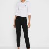 Pantaloni negri pentru femei Ralph Lauren cu talie înaltă Pantaloni negri pentru femei Ralph Lauren cu talie înaltă