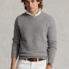 Pulovere gri pentru bărbați Ralph Lauren, din lână, cu plasture de piele intoarsă, cu gât crew Pulovere gri pentru bărbați Ralph Lauren, din lână, cu plasture de piele intoarsă, cu gât crew